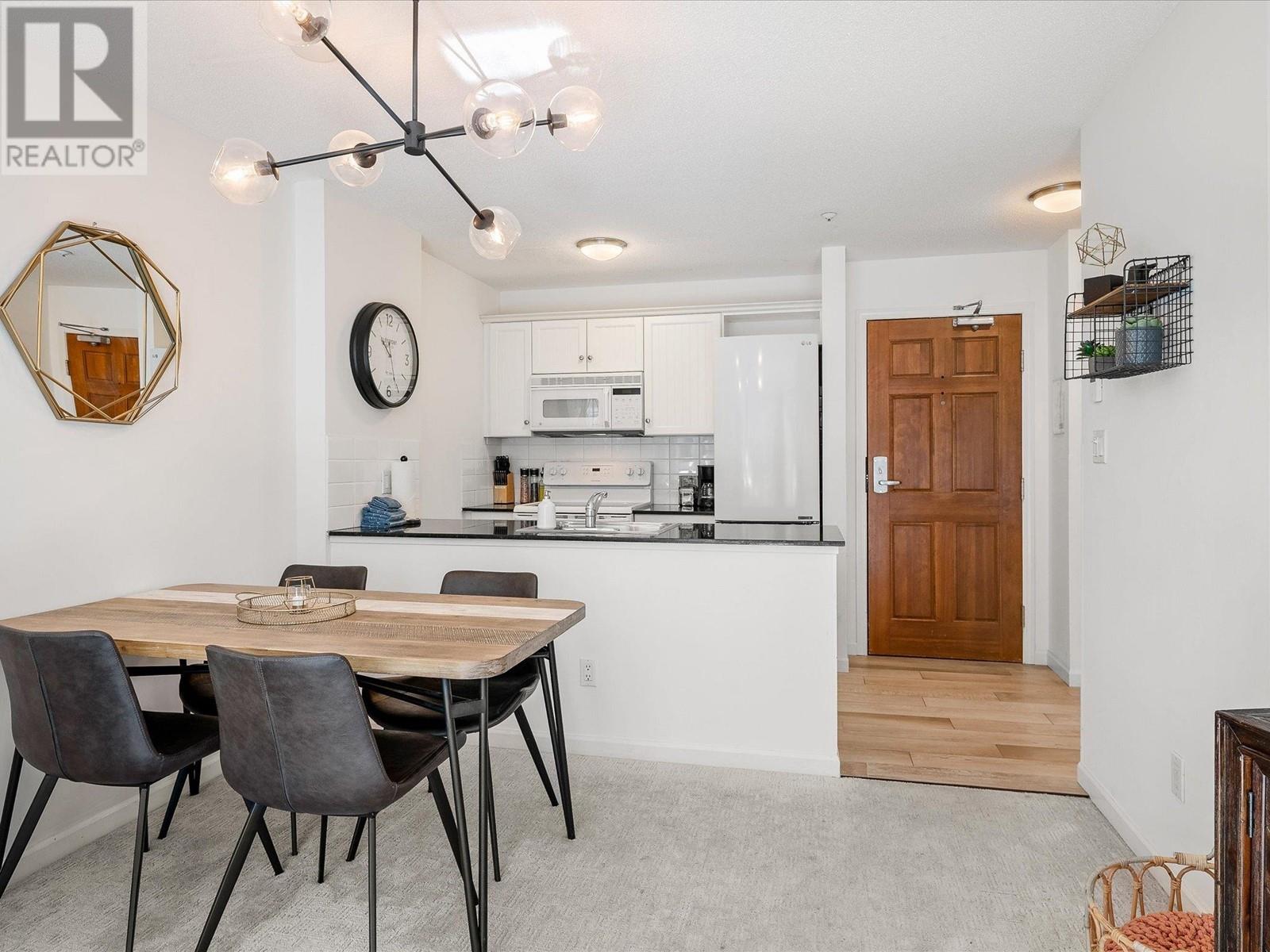 336 4800 Spearhead Drive, Whistler, British Columbia  V8E 1G1 - Photo 7 - R2822159