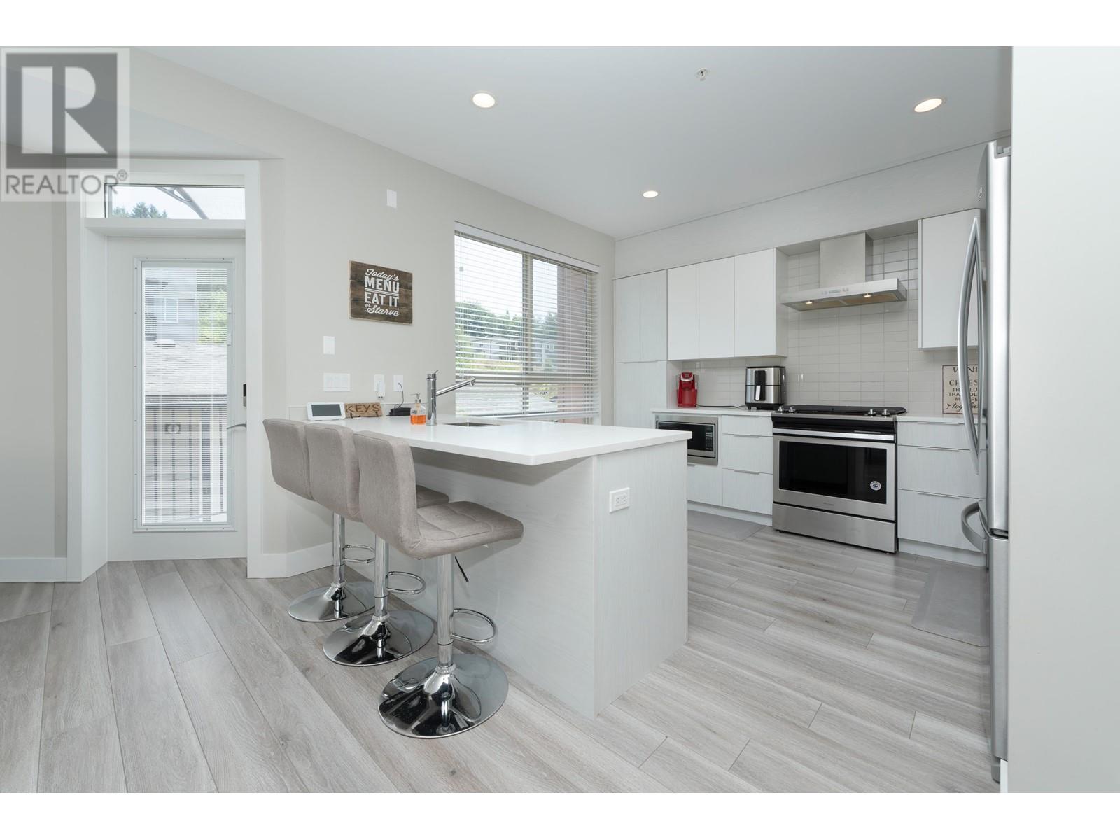 13676 232 Street, Maple Ridge, British Columbia  V4R 0H1 - Photo 3 - R2822173