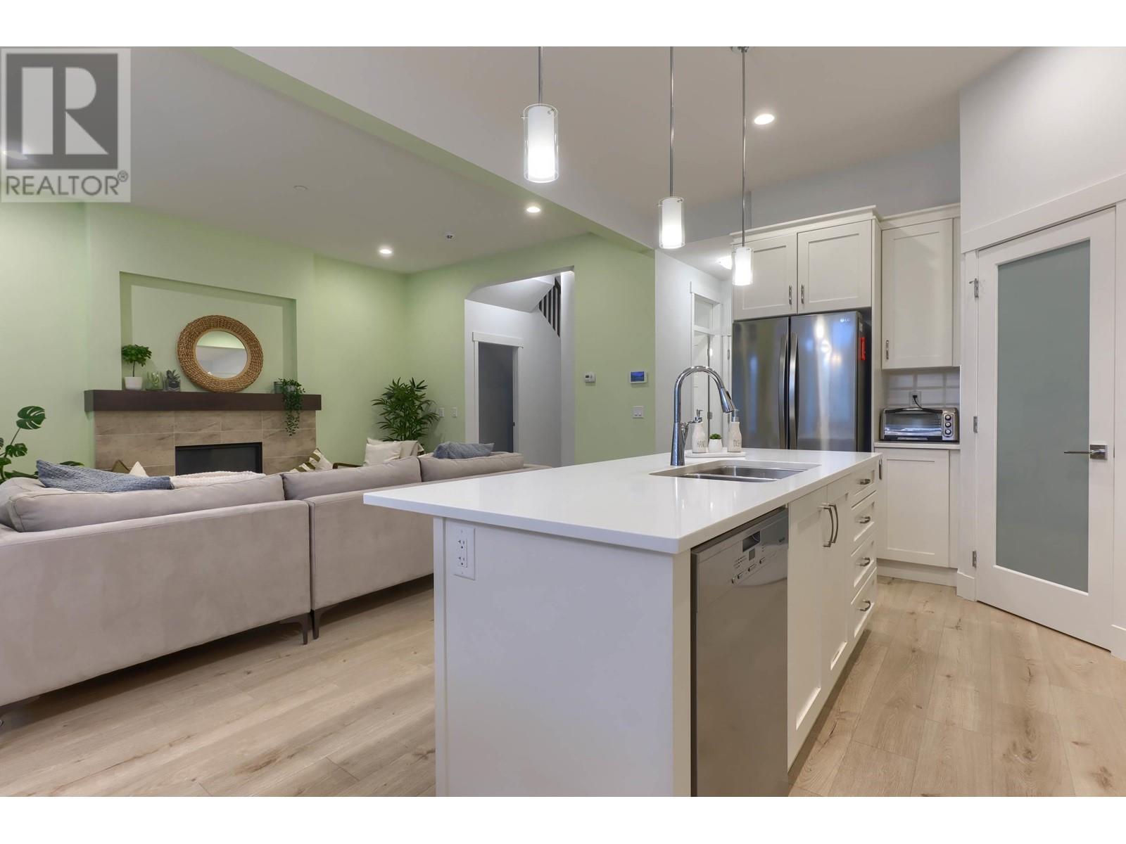 11120 239a Street, Maple Ridge, British Columbia  V2W 0H7 - Photo 3 - R2822175