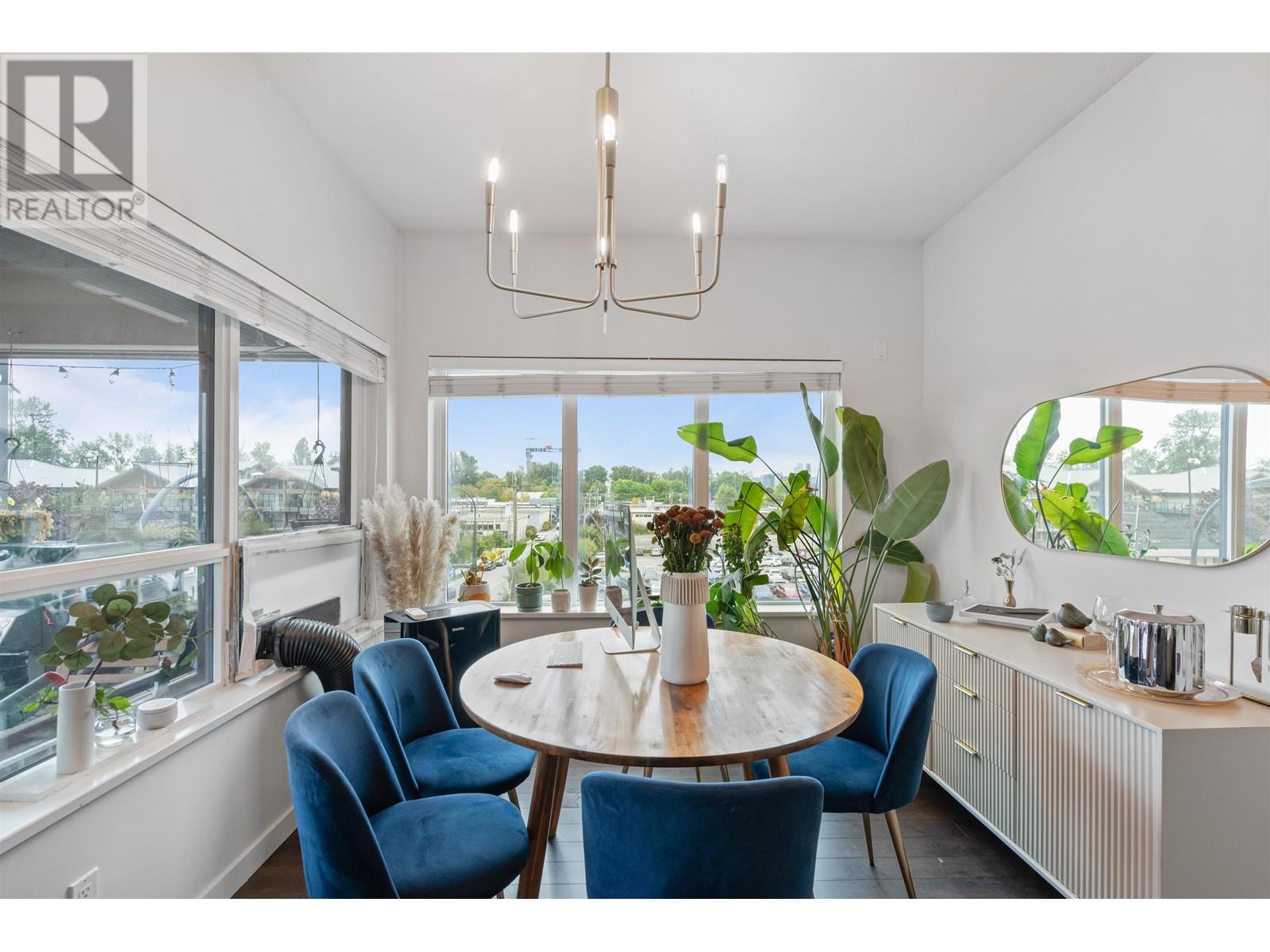 405 1673 Lloyd Avenue, North Vancouver, British Columbia  V7P 0A9 - Photo 5 - R2817827