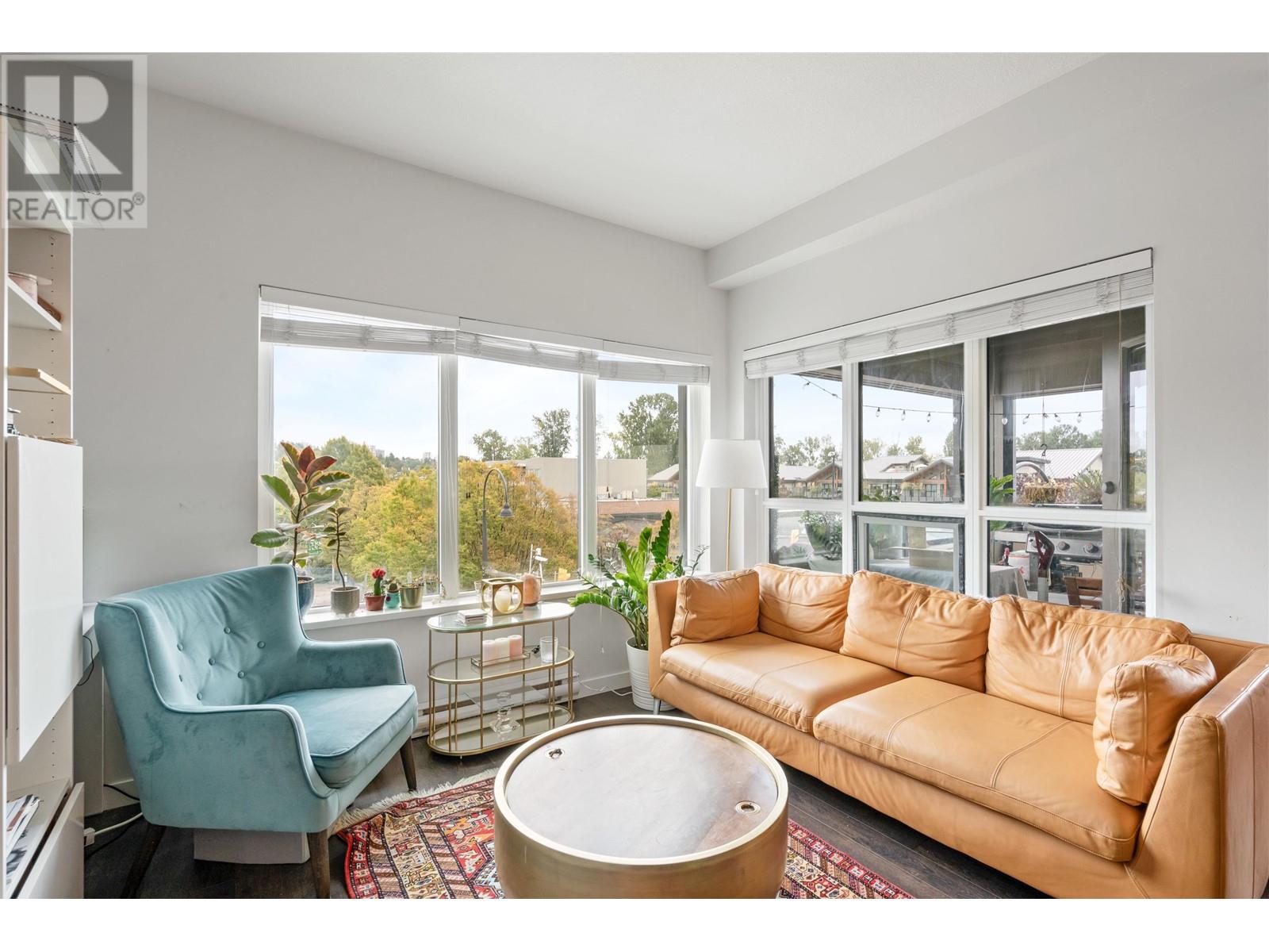 405 1673 Lloyd Avenue, North Vancouver, British Columbia  V7P 0A9 - Photo 3 - R2817827
