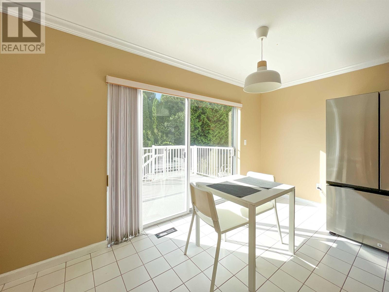 2612 Uplands Court, Coquitlam, British Columbia  V3E 2N9 - Photo 8 - R2821131