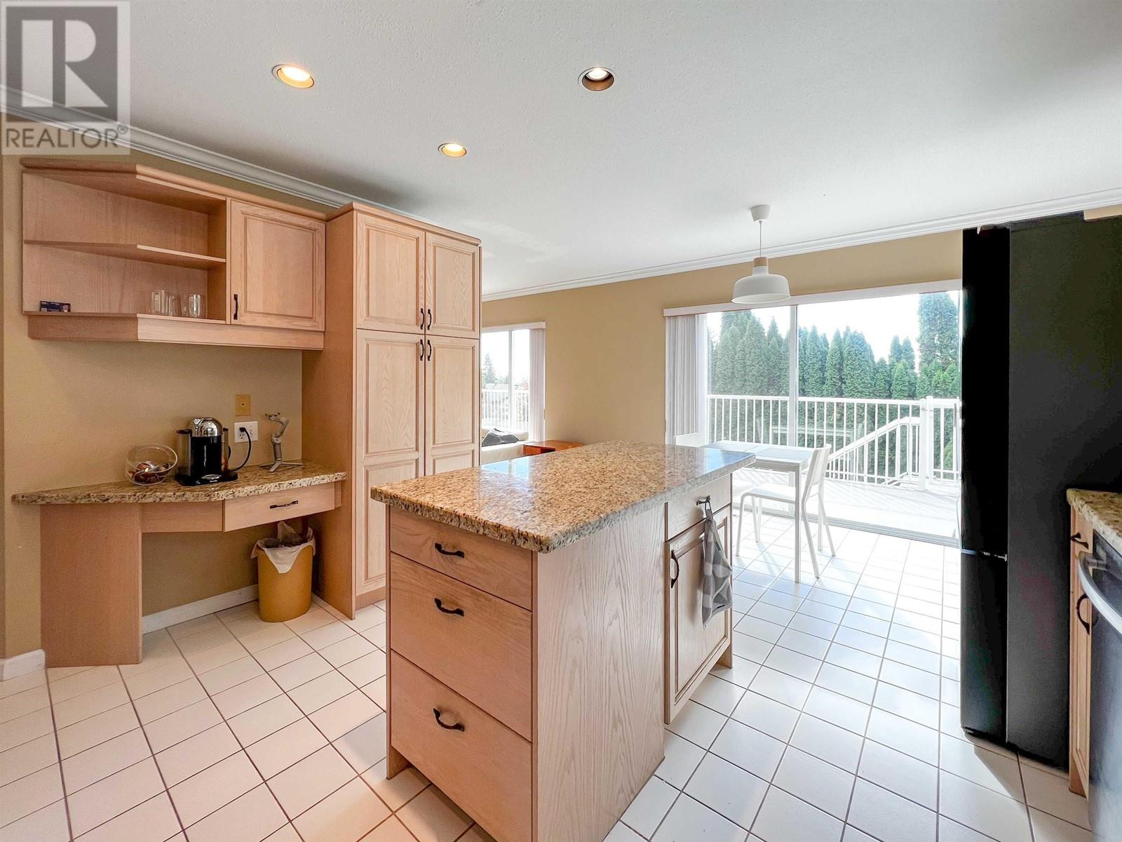 2612 Uplands Court, Coquitlam, British Columbia  V3E 2N9 - Photo 4 - R2821131