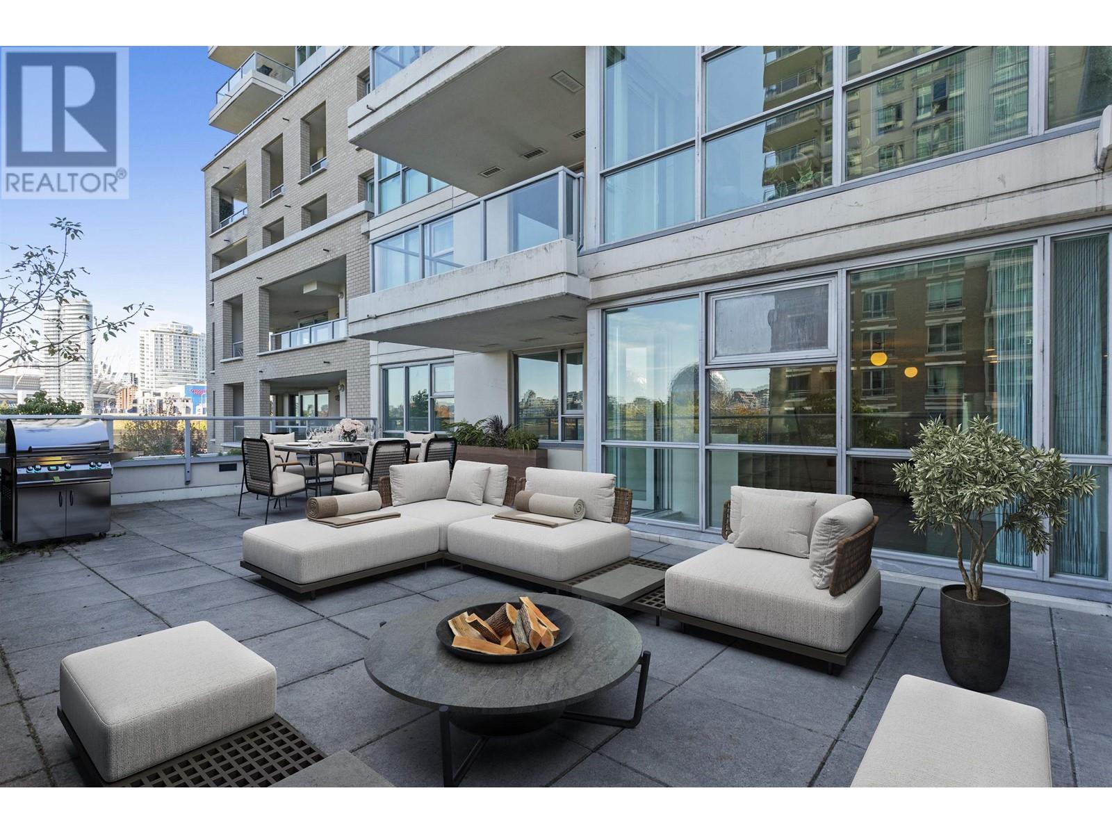310 125 Milross Avenue, Vancouver, British Columbia  V6A 0A1 - Photo 2 - R2821273