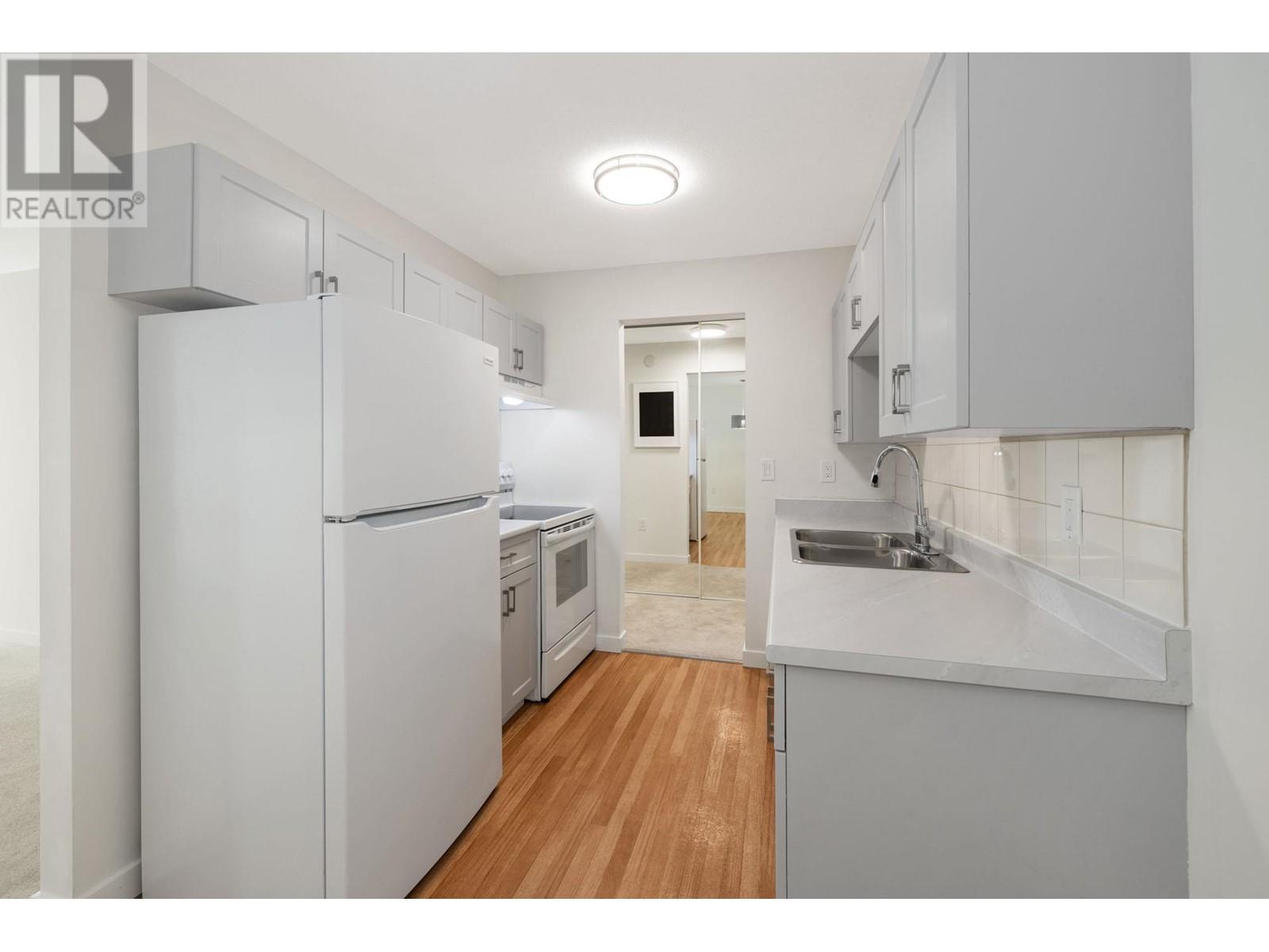 205 327 W 2nd Street, North Vancouver, British Columbia  V7M 1E2 - Photo 10 - R2822219