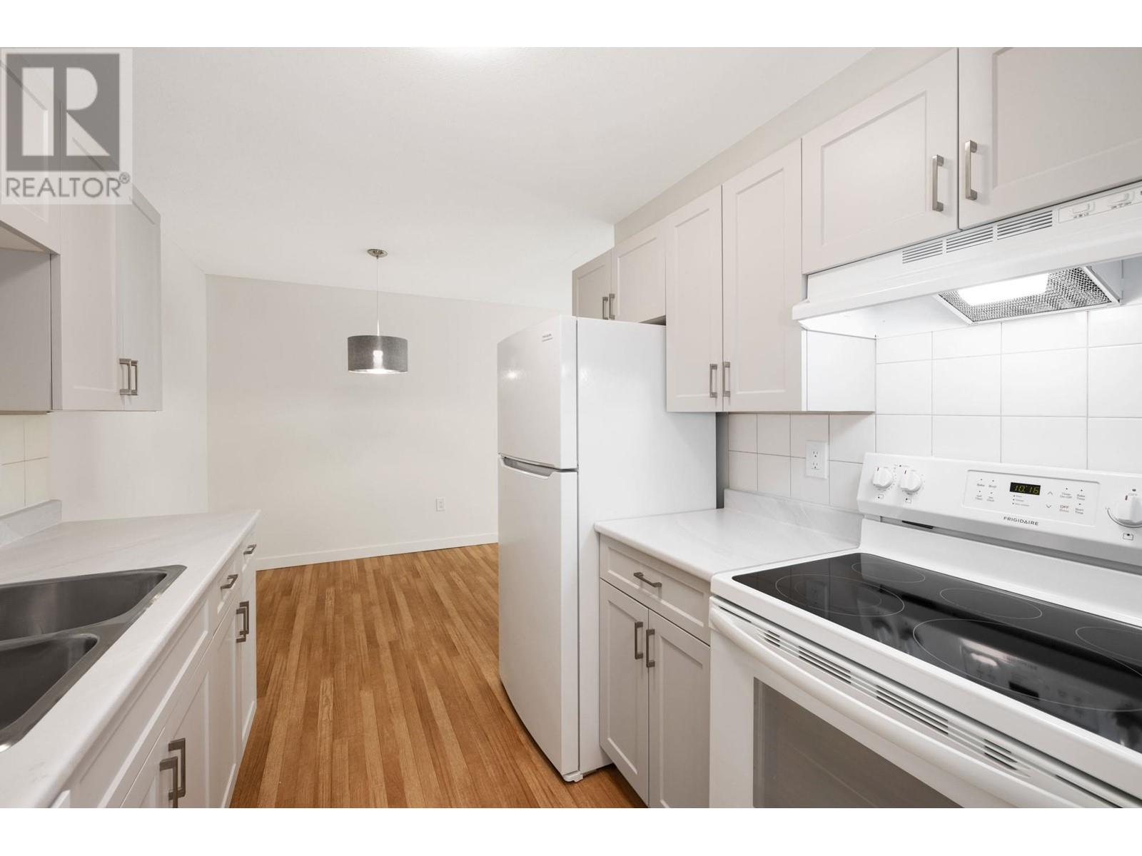 205 327 W 2nd Street, North Vancouver, British Columbia  V7M 1E2 - Photo 11 - R2822219