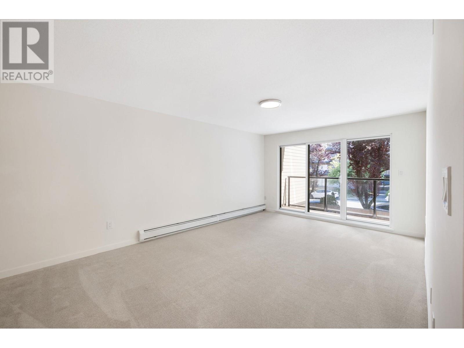 205 327 W 2nd Street, North Vancouver, British Columbia  V7M 1E2 - Photo 5 - R2822219