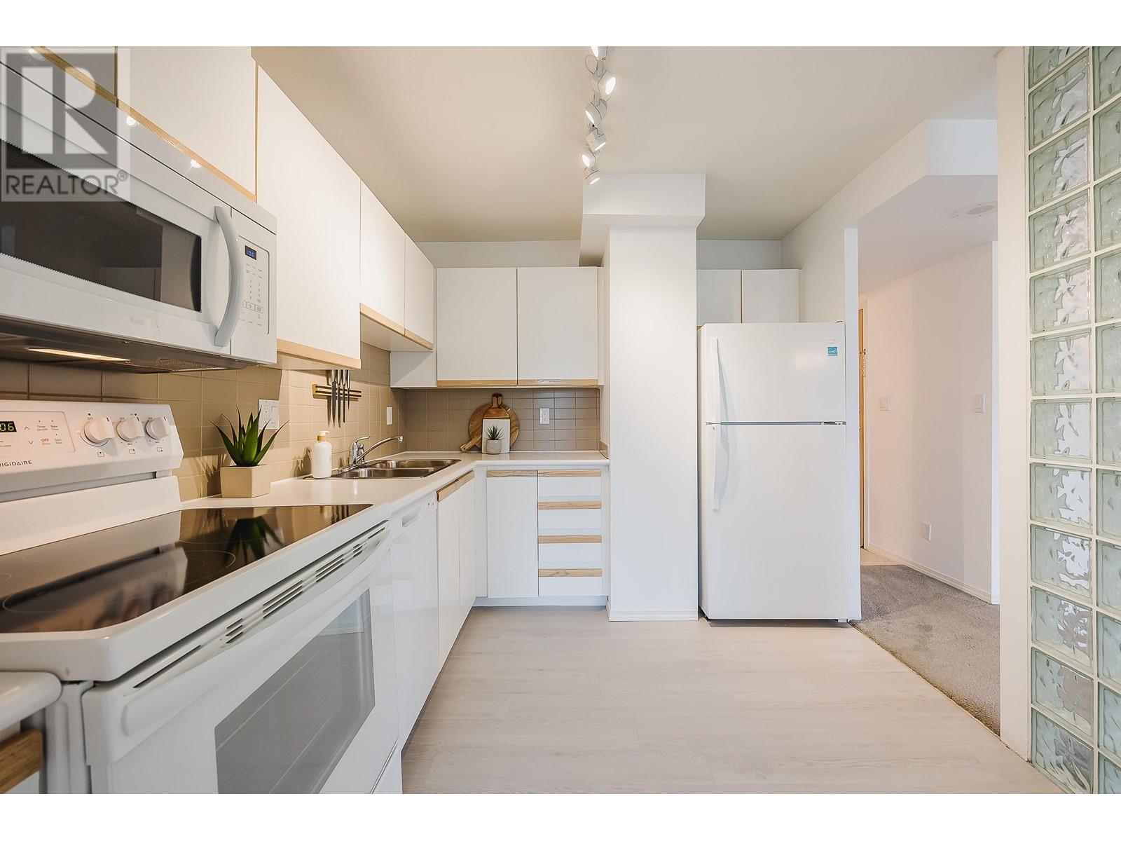 205 98 Tenth Street, New Westminster, British Columbia  V3M 6L8 - Photo 6 - R2822234