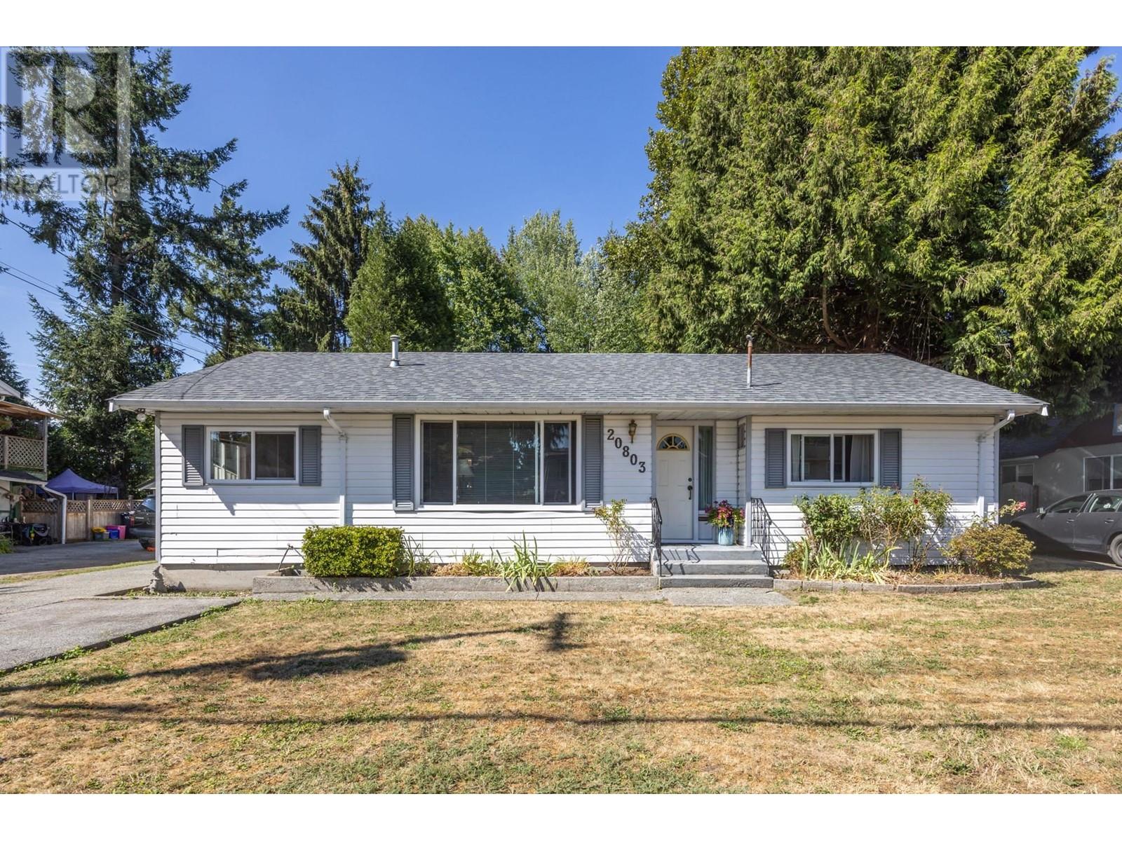 20803 Camwood Avenue, Maple Ridge, British Columbia  V2X 2N9 - Photo 1 - R2822235