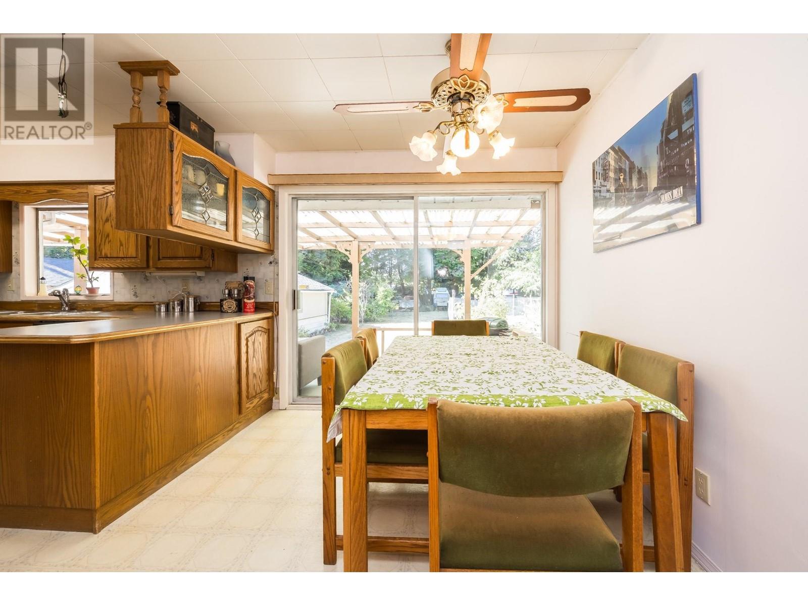 20803 Camwood Avenue, Maple Ridge, British Columbia  V2X 2N9 - Photo 15 - R2822235