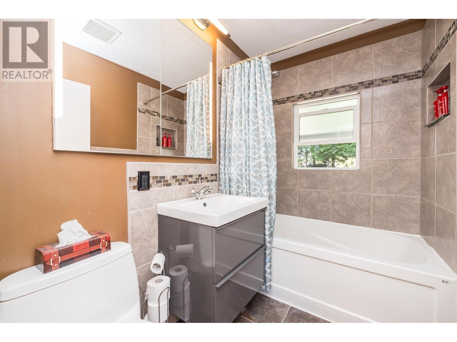 20803 Camwood Avenue, Maple Ridge, British Columbia  V2X 2N9 - Photo 21 - R2822235