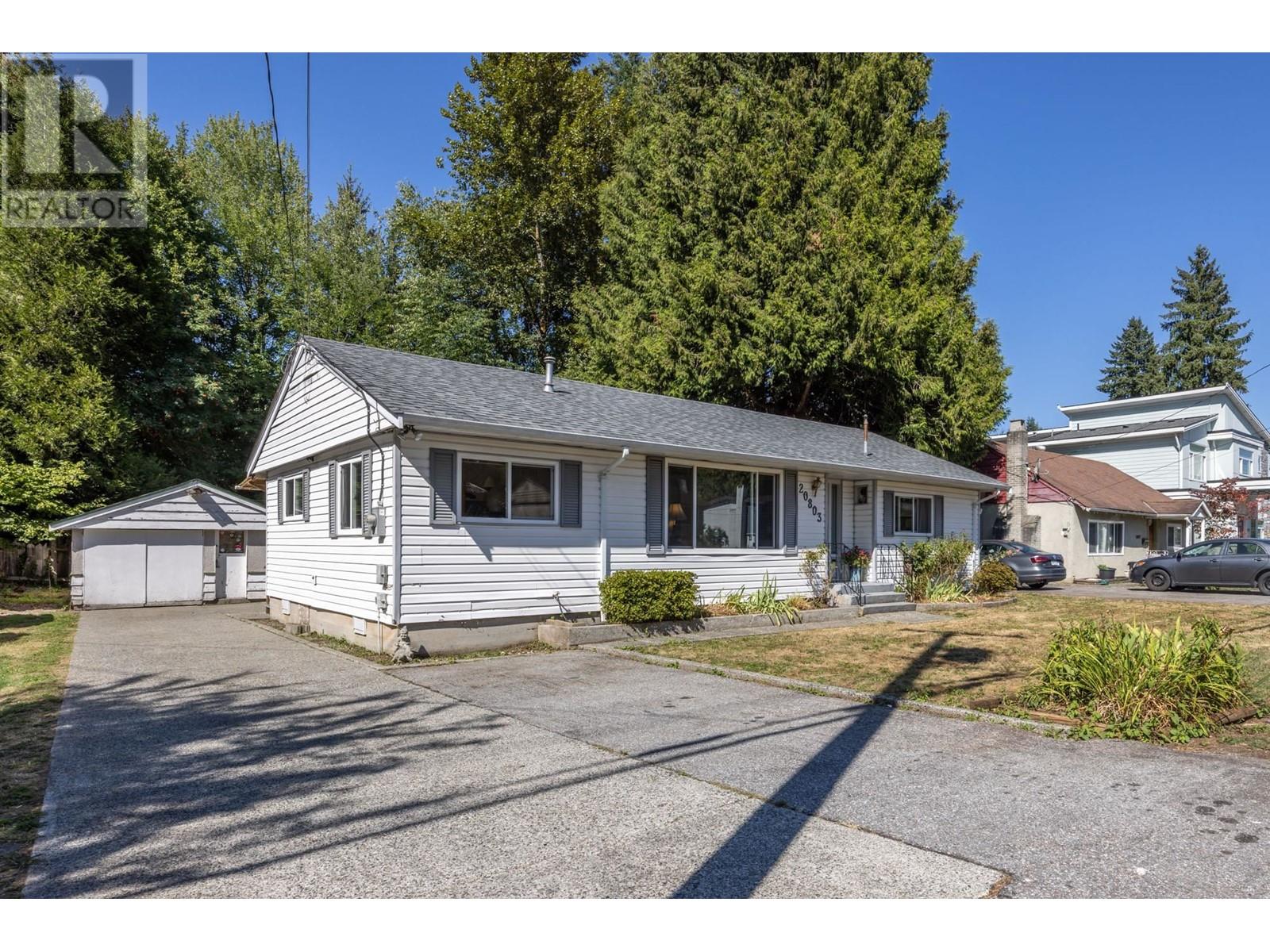 20803 Camwood Avenue, Maple Ridge, British Columbia  V2X 2N9 - Photo 3 - R2822235