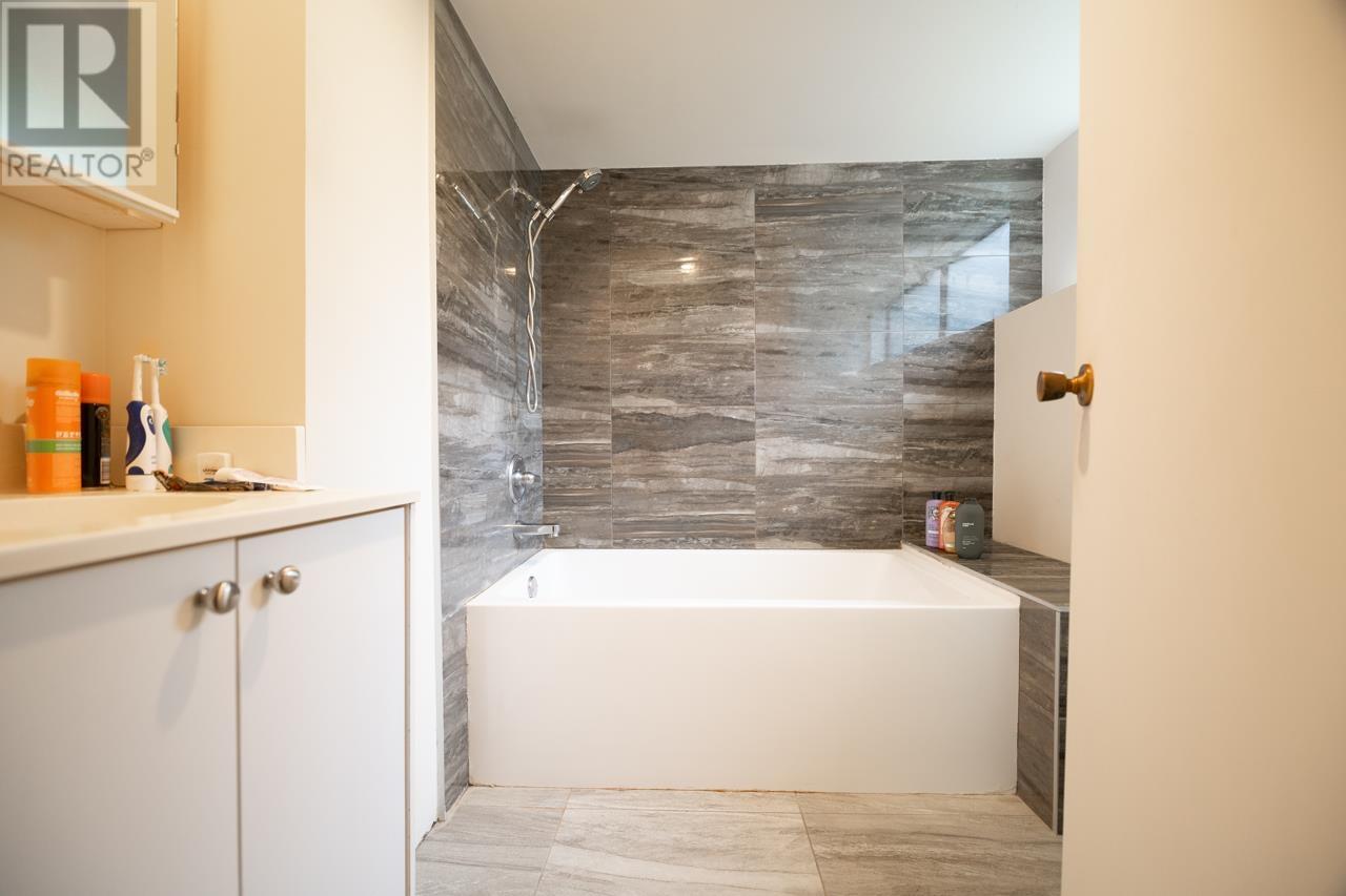 1249 W 39th Avenue, Vancouver, British Columbia  V6M 1S9 - Photo 26 - R2822262