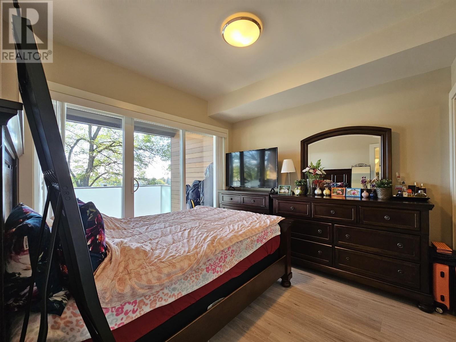 307 7377 14th Avenue, Burnaby, British Columbia  V3N 1Z7 - Photo 6 - R2819044