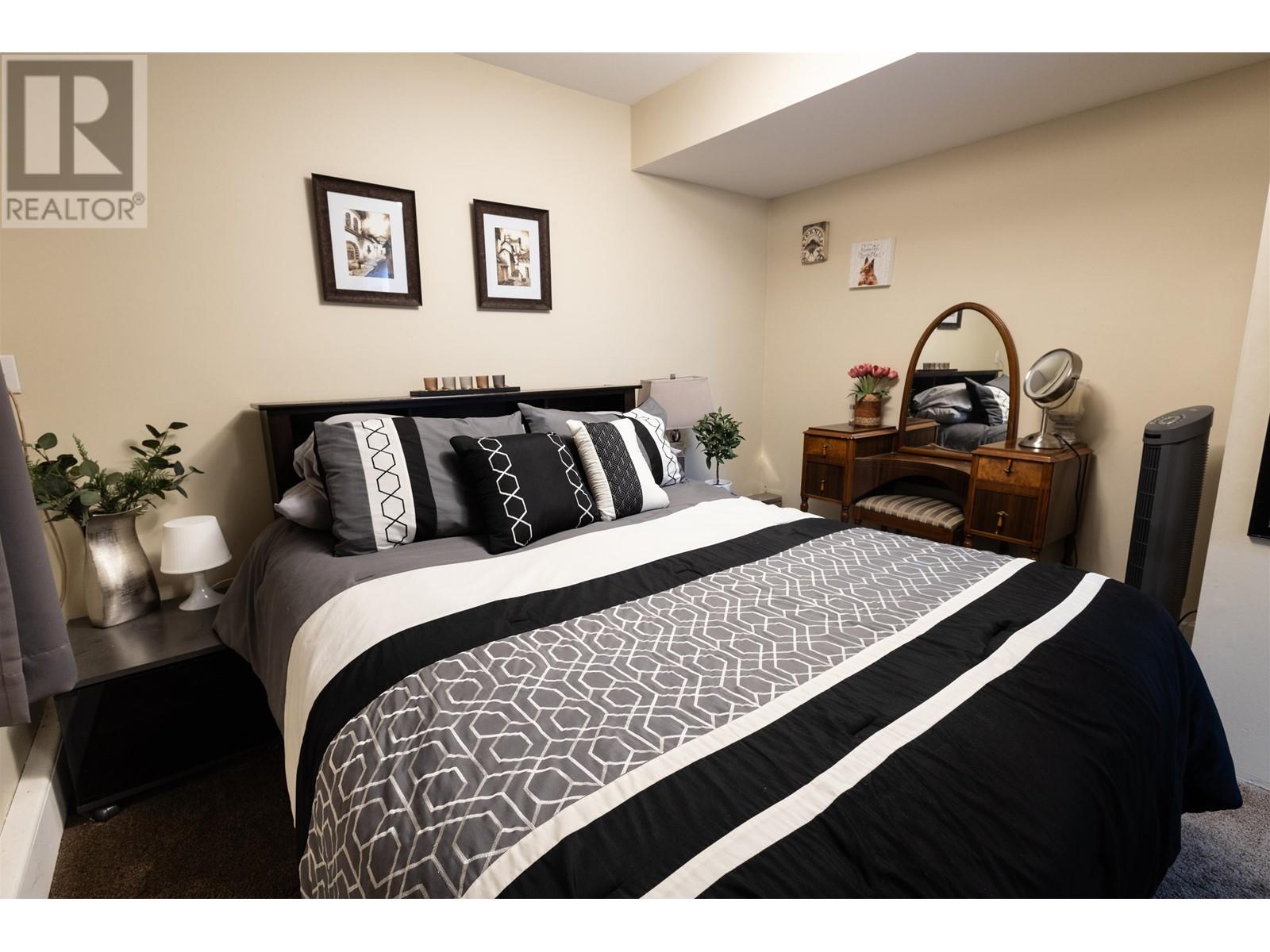 22994 Cliff Avenue, Maple Ridge, British Columbia  V2X 7Z9 - Photo 14 - R2822174