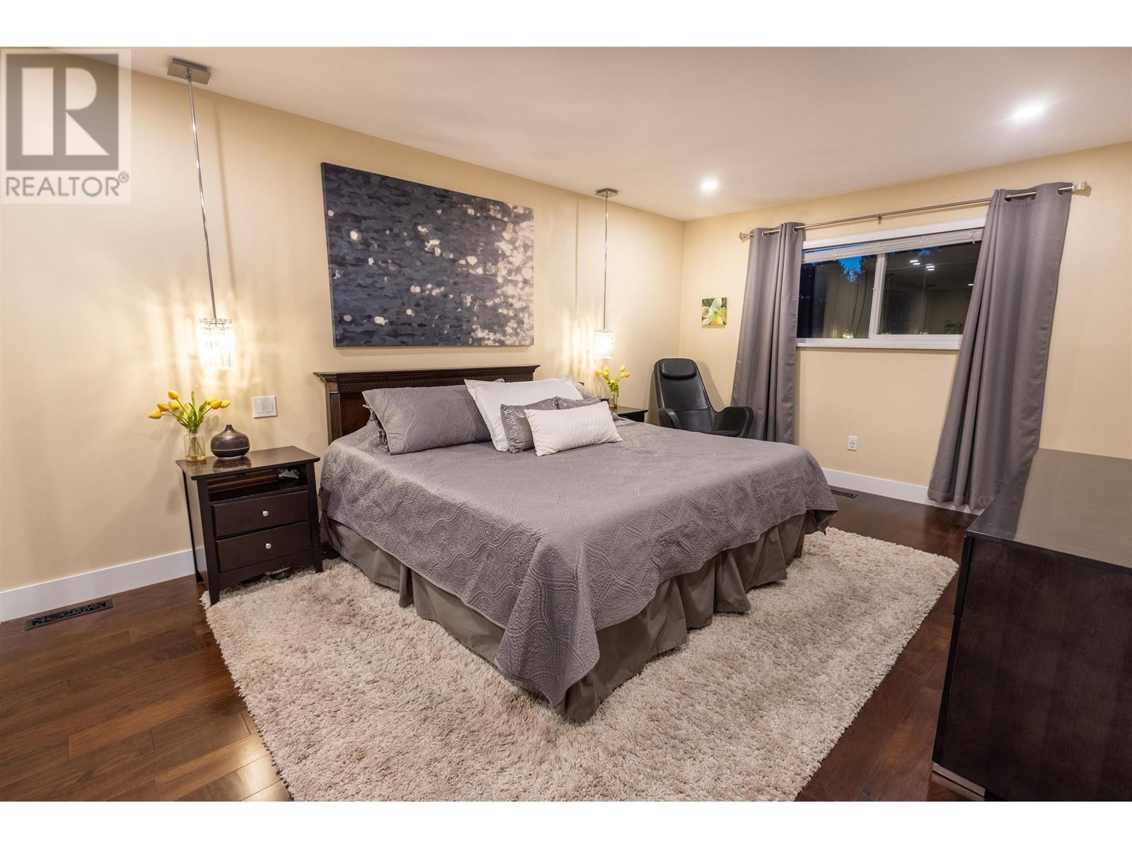 22994 Cliff Avenue, Maple Ridge, British Columbia  V2X 7Z9 - Photo 8 - R2822174