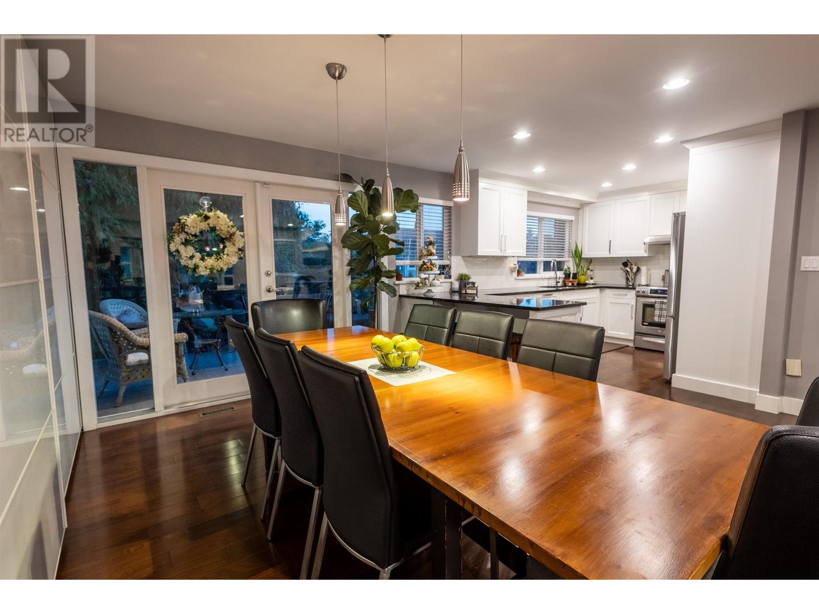 22994 Cliff Avenue, Maple Ridge, British Columbia  V2X 7Z9 - Photo 5 - R2822174