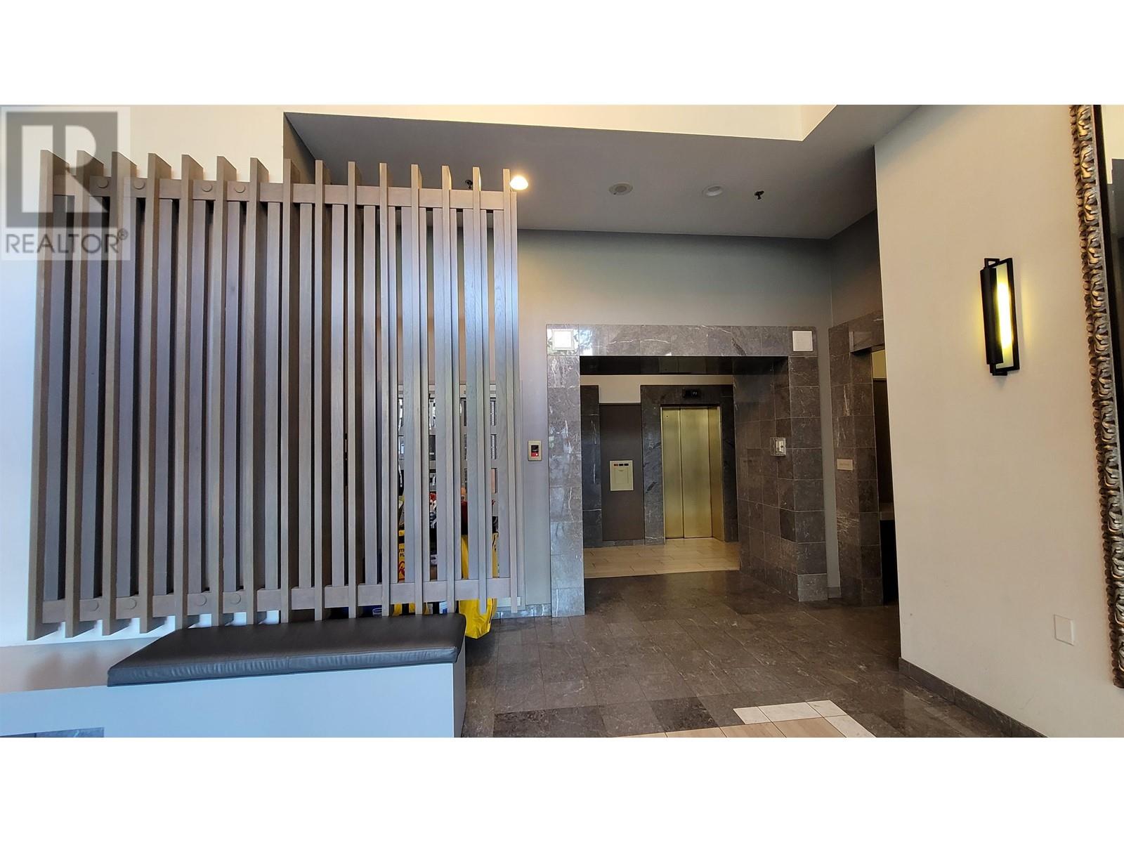 502 212 Davie Street, Vancouver, British Columbia  V6B 5Z4 - Photo 2 - R2822282