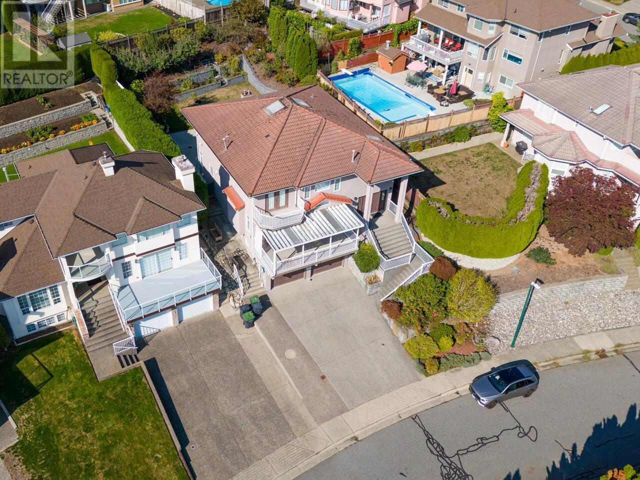 2276 Sicamous Avenue, Coquitlam, British Columbia  V3K 6P5 - Photo 3 - R2822287