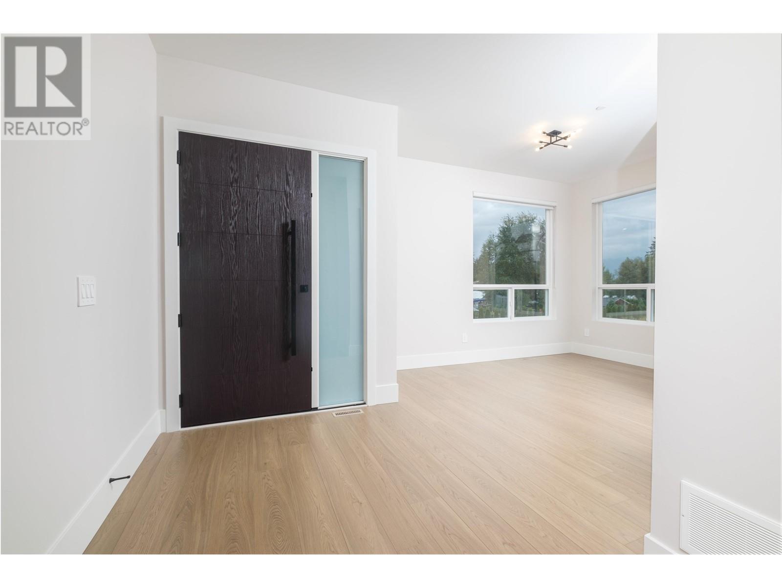 13526 Foreman Drive, Maple Ridge, British Columbia  V4R 2P7 - Photo 2 - R2822329