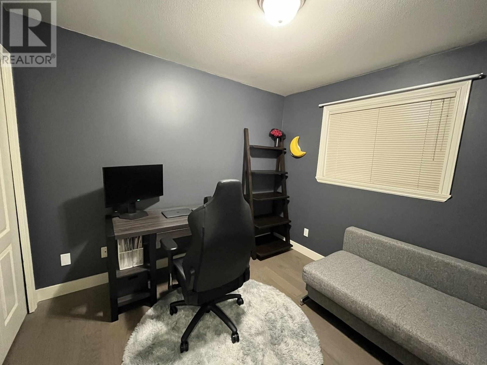 5955 Woodsworth Street, Burnaby, British Columbia  V5G 1S9 - Photo 6 - R2822147