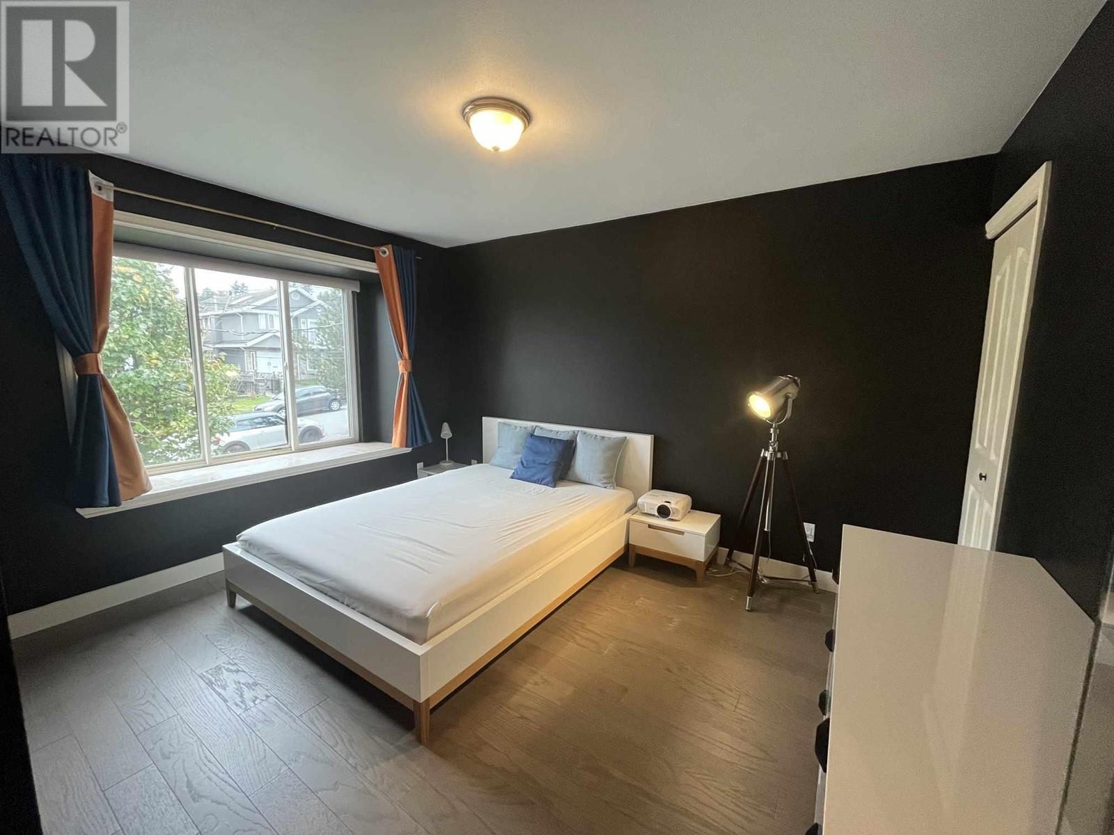 5955 Woodsworth Street, Burnaby, British Columbia  V5G 1S9 - Photo 8 - R2822147