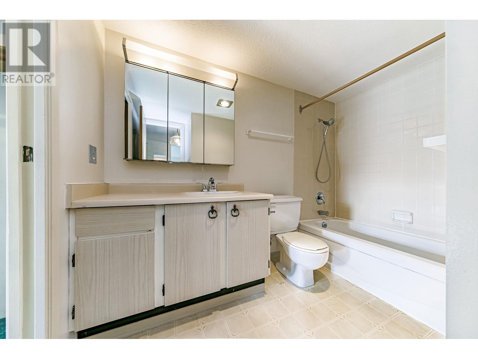 208 6651 Lynas Lane, Richmond, British Columbia  V7C 3K8 - Photo 18 - R2820821