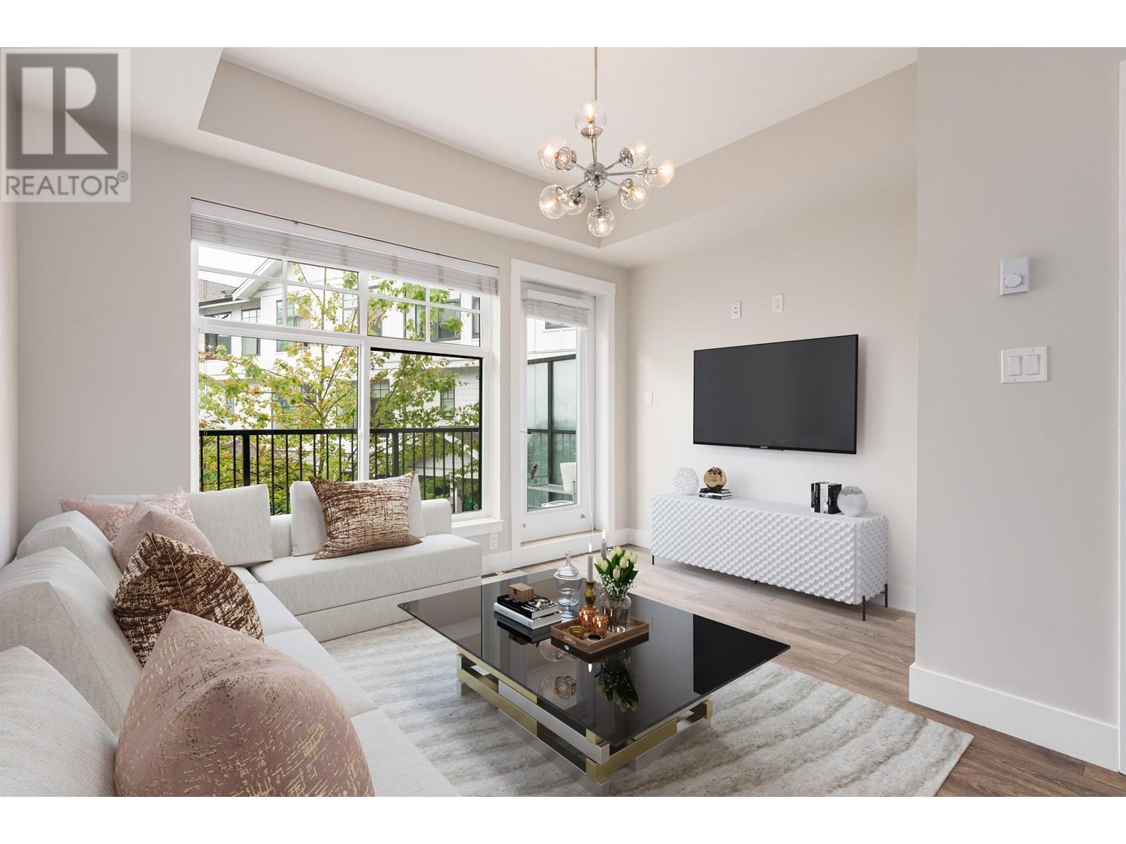 8 5152 Canada Way, Burnaby, British Columbia  V5E 0C3 - Photo 2 - R2822020