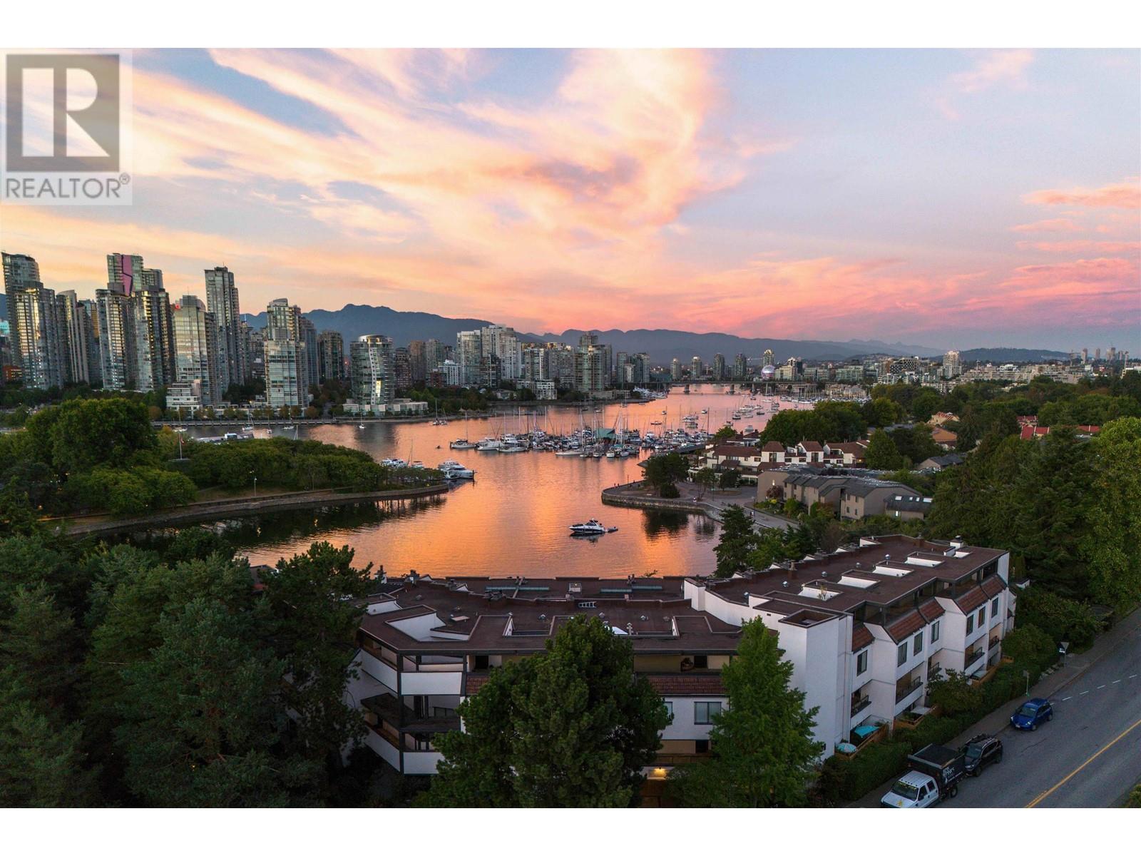 1216 Island Park Walk, Vancouver, British Columbia  V6H 3T4 - Photo 2 - R2822398