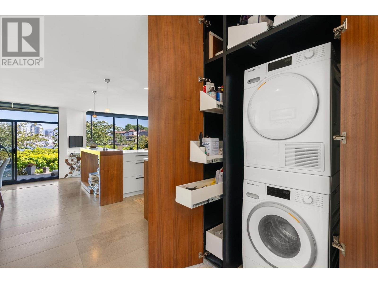 1216 Island Park Walk, Vancouver, British Columbia  V6H 3T4 - Photo 21 - R2822398