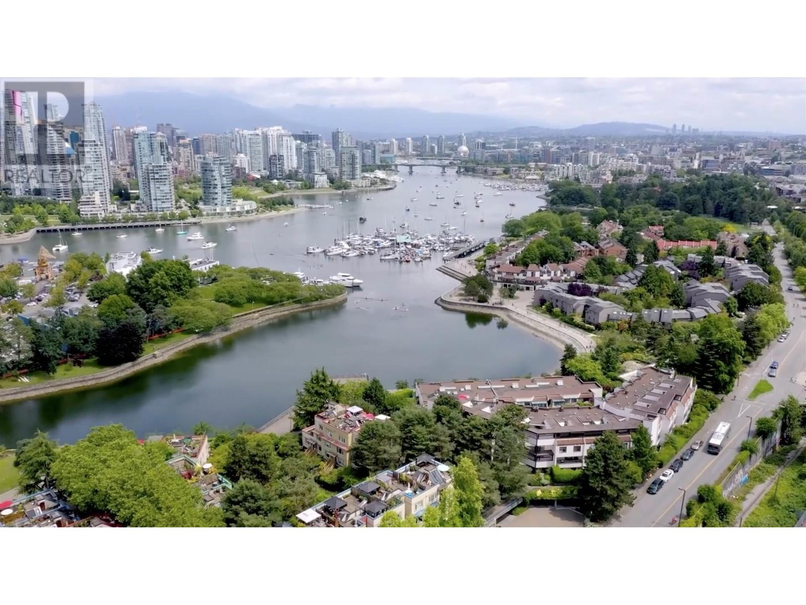 1216 Island Park Walk, Vancouver, British Columbia  V6H 3T4 - Photo 3 - R2822398