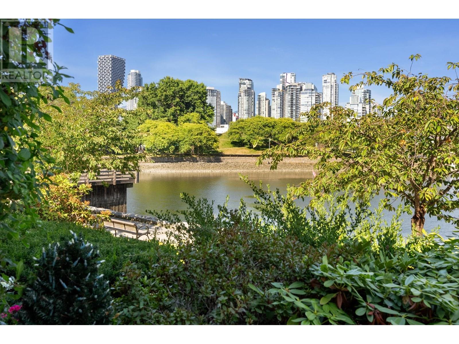 1216 Island Park Walk, Vancouver, British Columbia  V6H 3T4 - Photo 35 - R2822398
