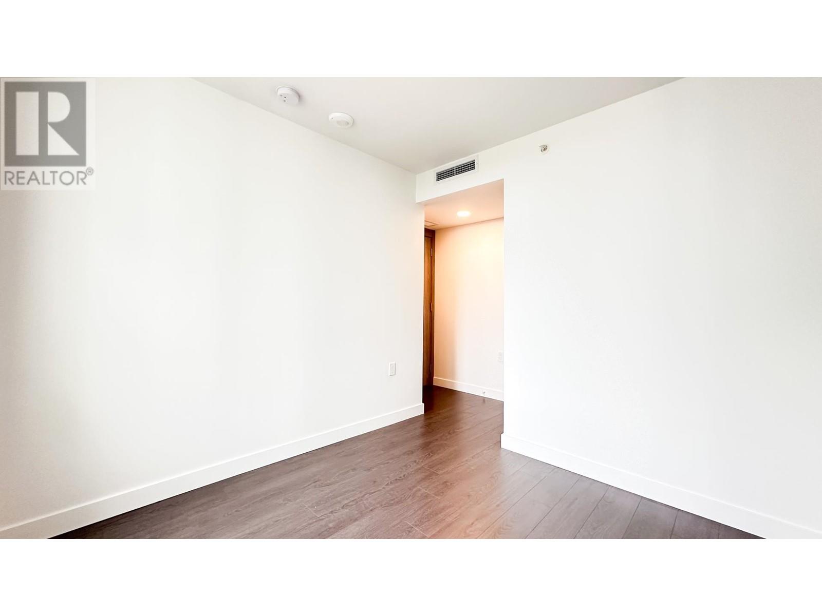 2001 433 Sw Marine Drive, Vancouver, British Columbia  V5X 0H5 - Photo 13 - R2821785