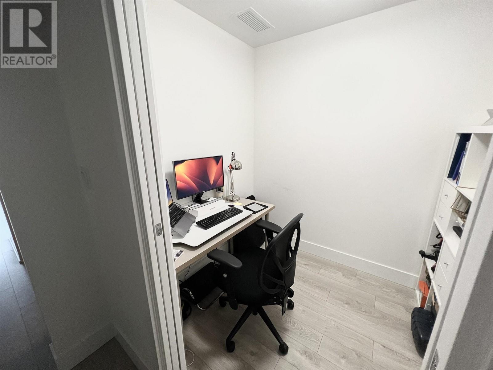 2705 7388 Kingsway, Burnaby, British Columbia  V3N 0G9 - Photo 18 - R2821990