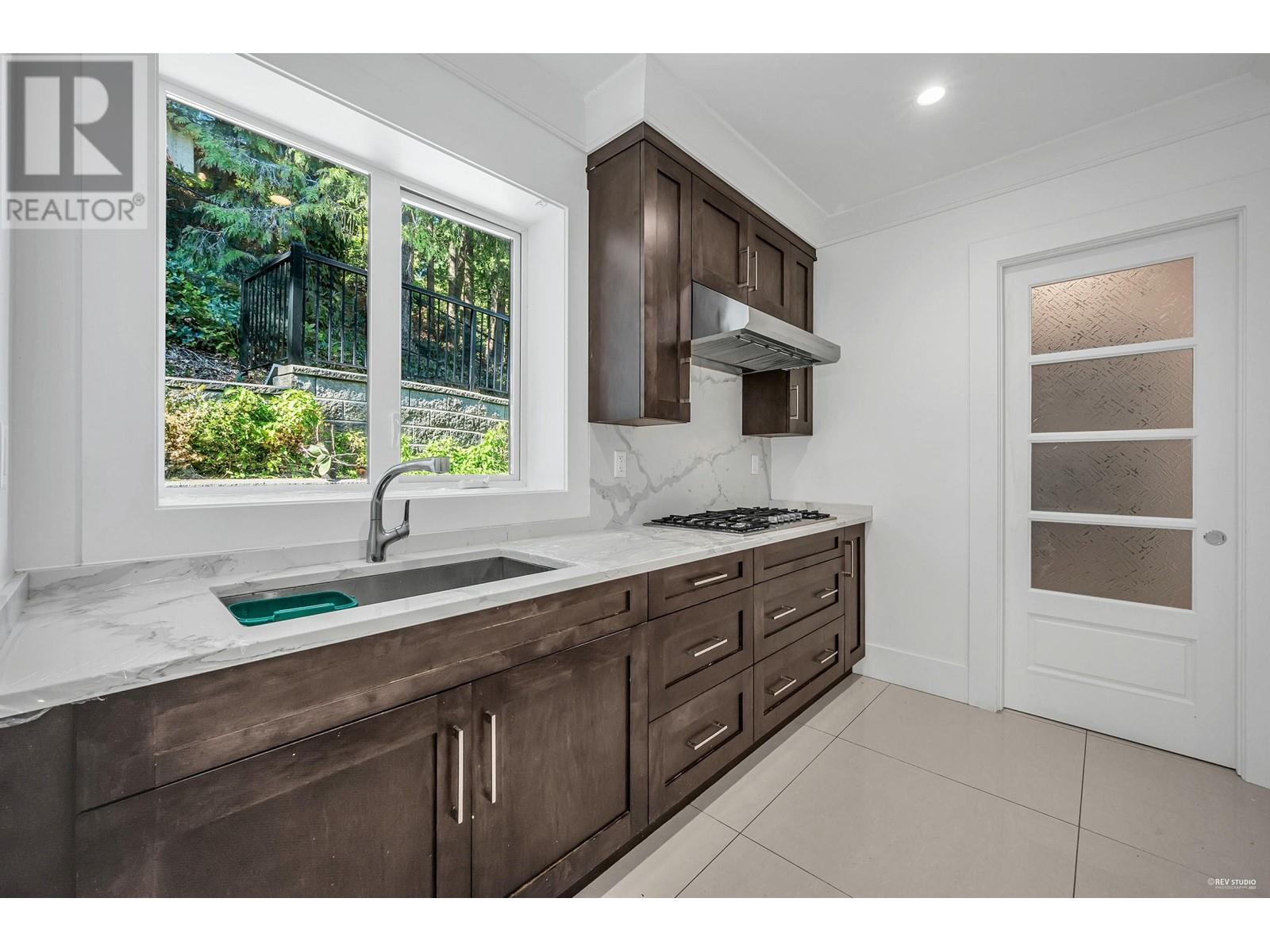 863 Younette Drive, West Vancouver, British Columbia  V7T 1T1 - Photo 13 - R2822102