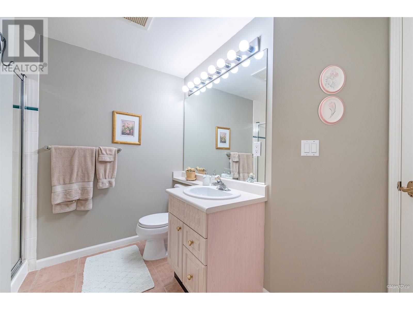 207 3625 Windcrest Drive, North Vancouver, British Columbia  V7G 2S6 - Photo 16 - R2822406