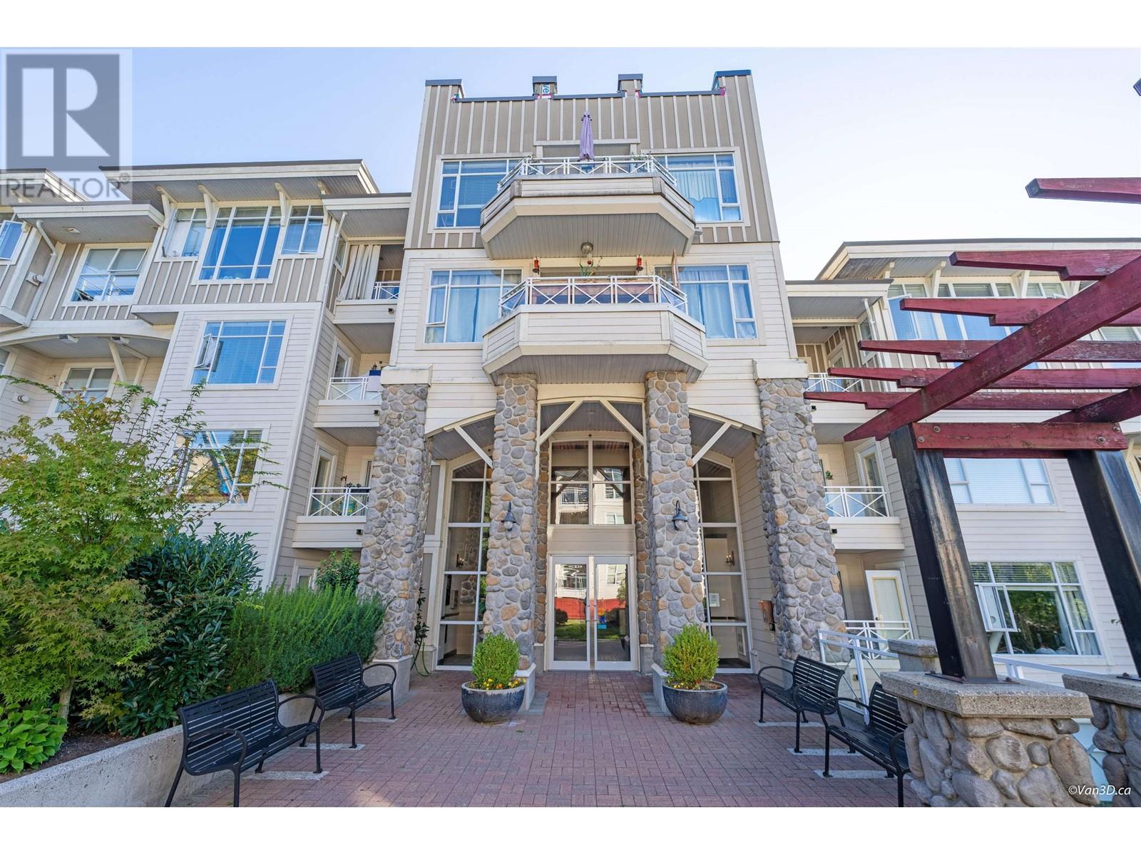 207 3625 Windcrest Drive, North Vancouver, British Columbia  V7G 2S6 - Photo 24 - R2822406