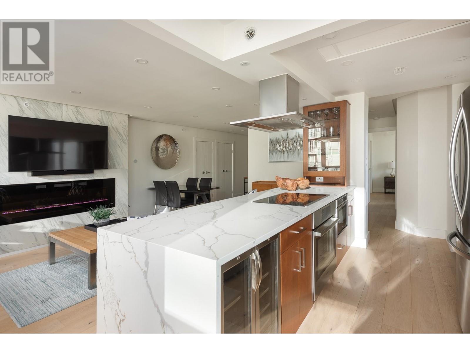 802 1201 Marinaside Crescent, Vancouver, British Columbia  V6Z 2V2 - Photo 7 - R2820561
