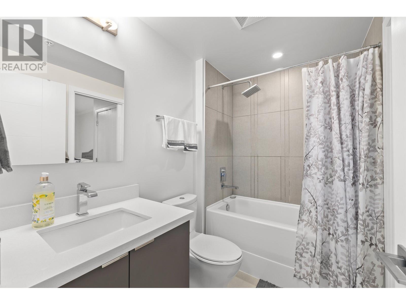 105 711 Breslay Street, Coquitlam, British Columbia  V3J 0G7 - Photo 17 - R2821315