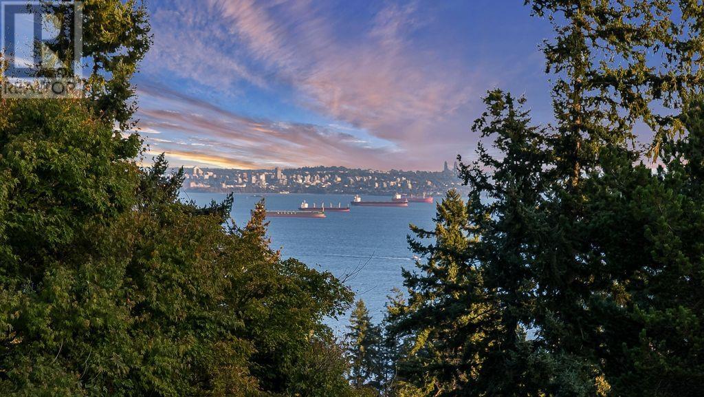 4918 Edendale Lane, West Vancouver, British Columbia  V7W 3H7 - Photo 26 - R2820909