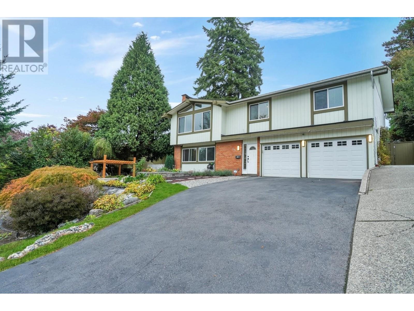 3149 Mariner Way, Coquitlam, British Columbia  V3C 3X5 - Photo 3 - R2822054