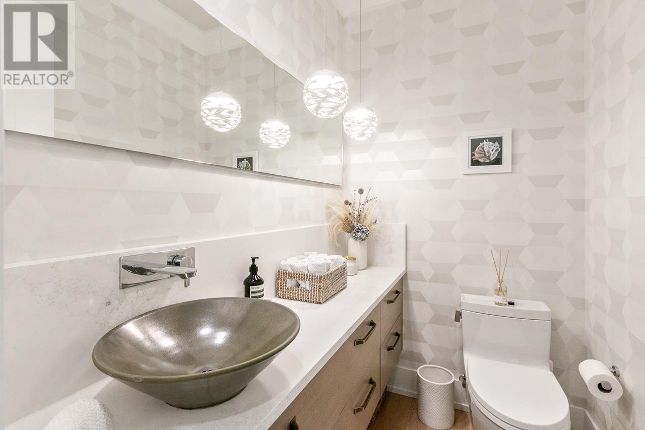 6415 Keith Road, West Vancouver, British Columbia  V7W 0A3 - Photo 8 - R2818476