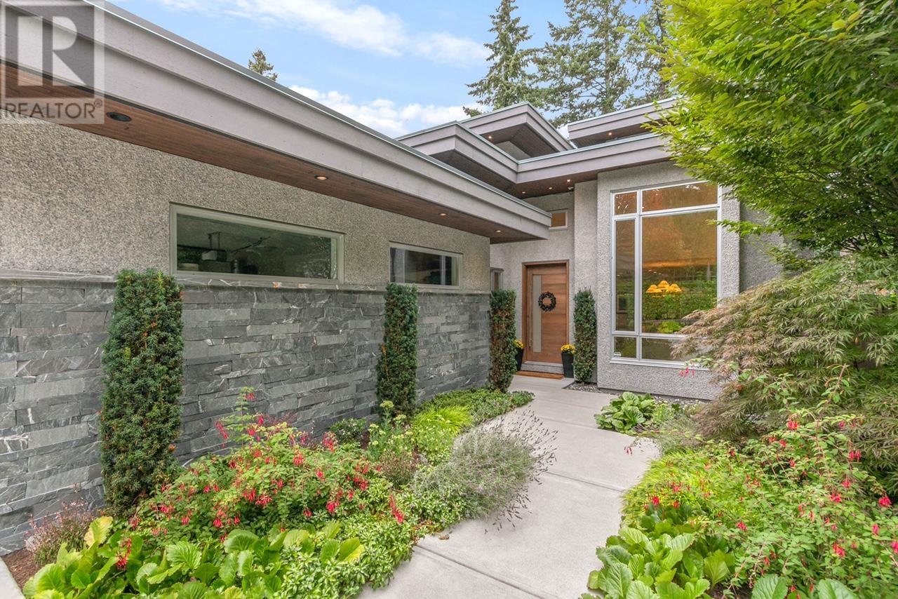 6415 Keith Road, West Vancouver, British Columbia  V7W 0A3 - Photo 5 - R2818476