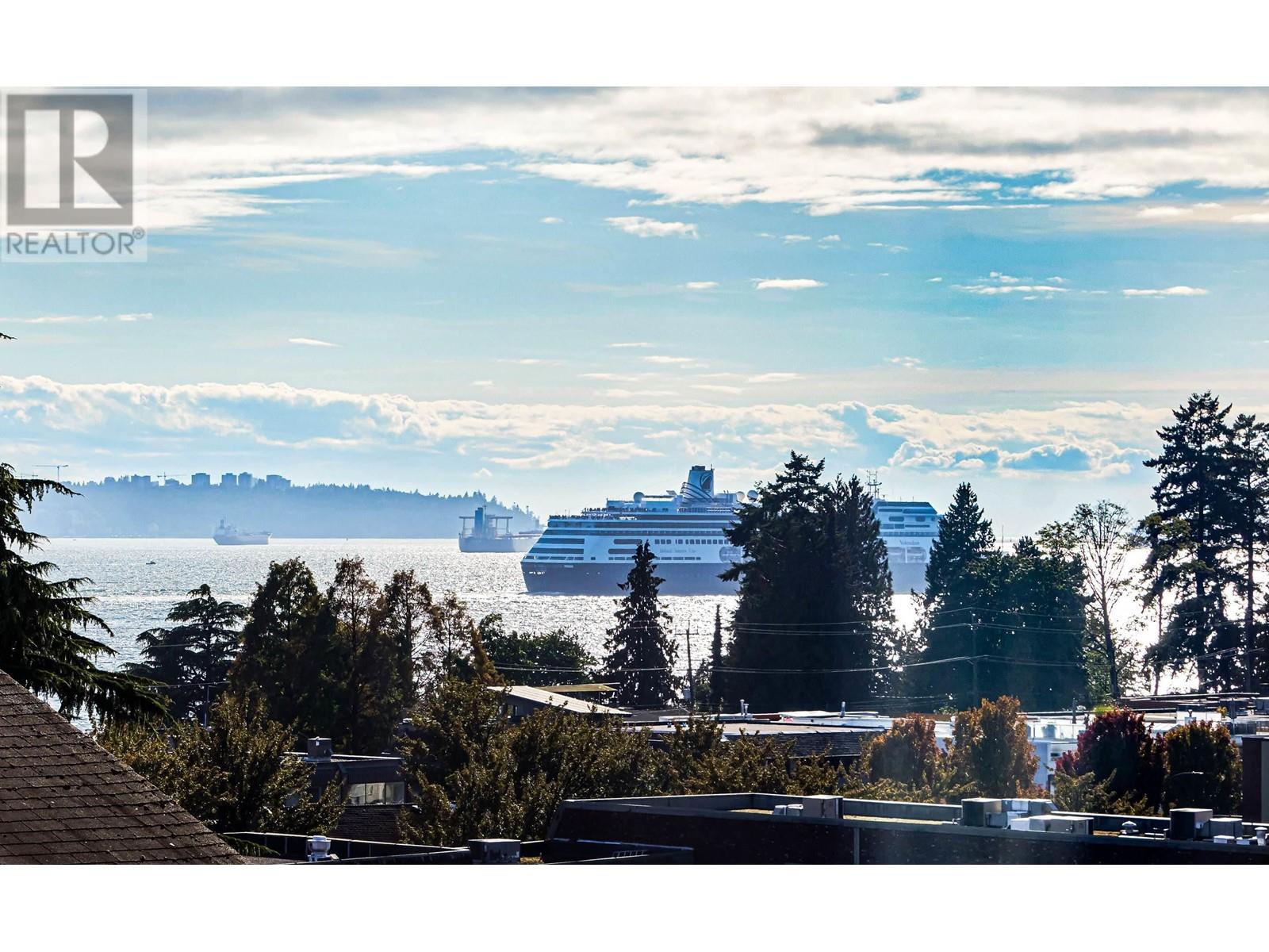401 1390 DUCHESS AVENUE, west vancouver, British Columbia