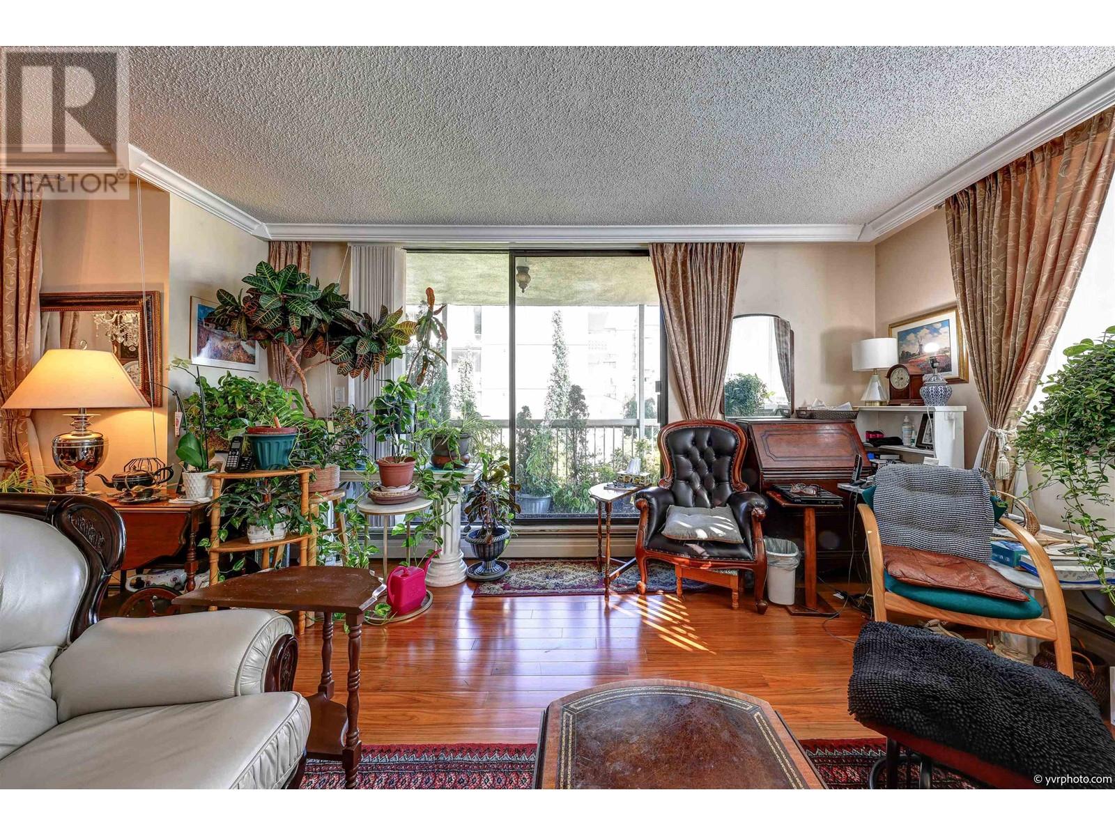 401 1390 Duchess Avenue, West Vancouver, British Columbia  V7T 1H6 - Photo 9 - R2815327