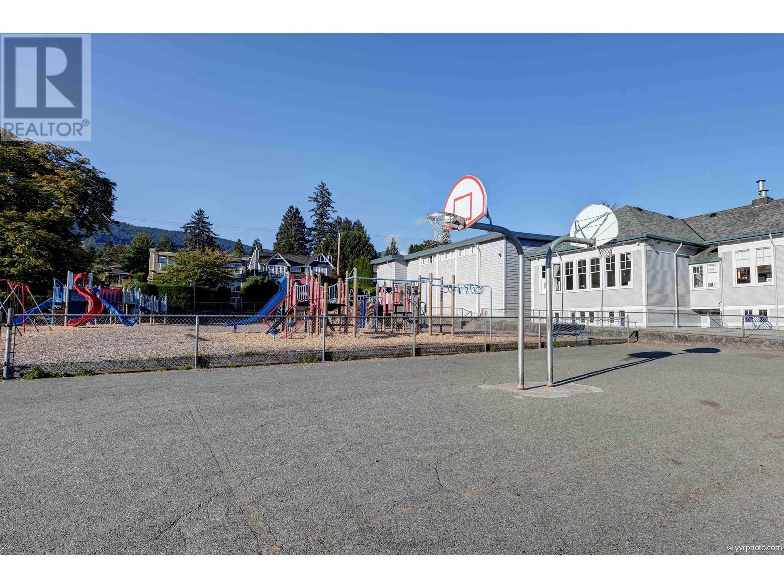 401 1390 Duchess Avenue, West Vancouver, British Columbia  V7T 1H6 - Photo 29 - R2815327