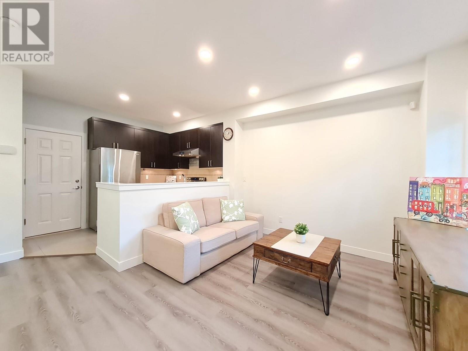 7 8200 Blundell Road, Richmond, British Columbia  V6Y 1J8 - Photo 1 - R2821927