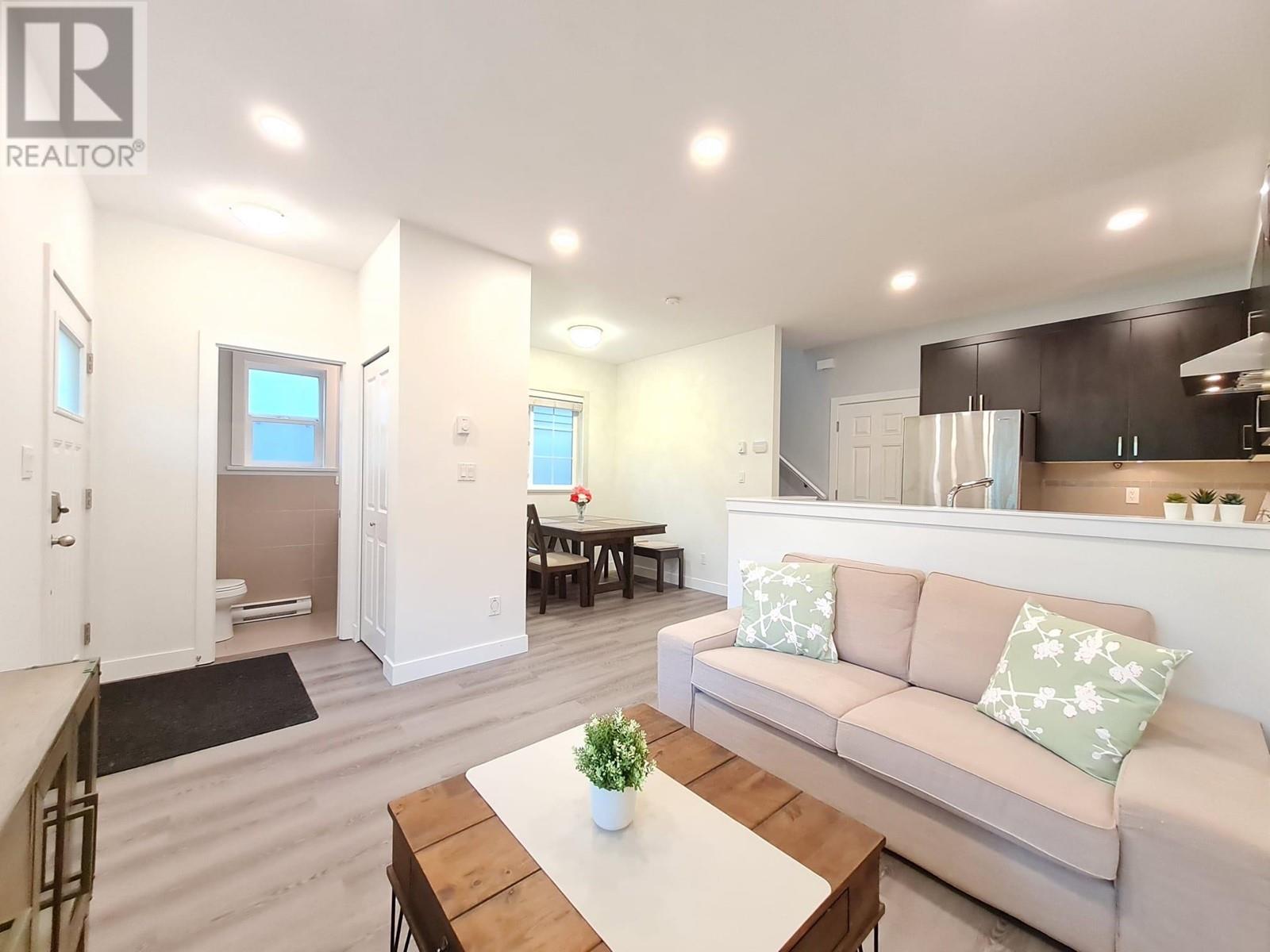 7 8200 Blundell Road, Richmond, British Columbia  V6Y 1J8 - Photo 2 - R2821927