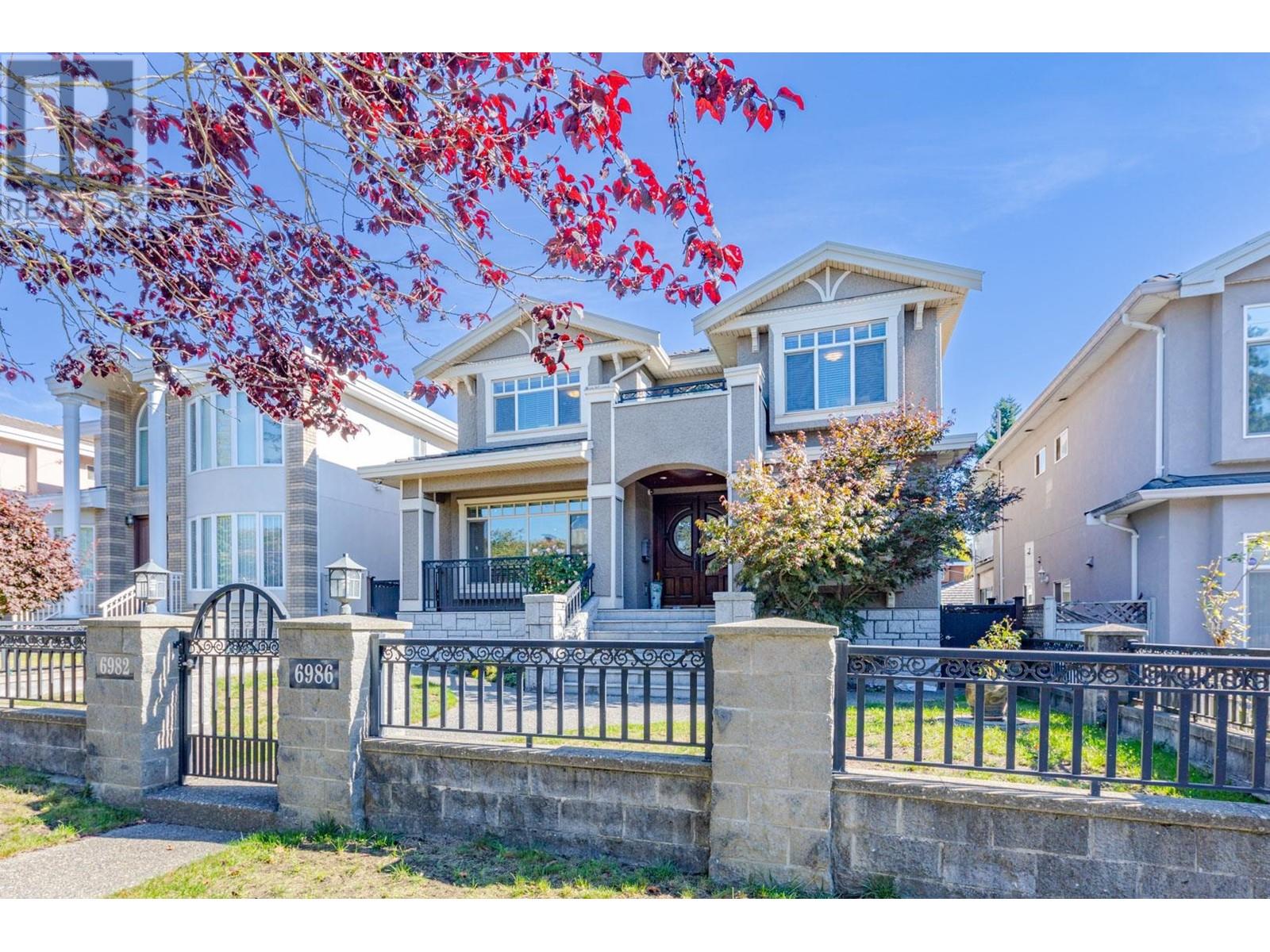 6982 Brooks Street, Vancouver, British Columbia  V5S 3J7 - Photo 2 - R2822250