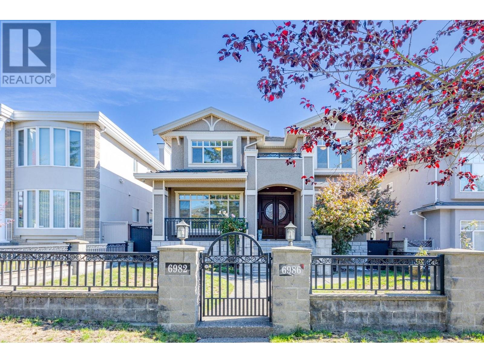 6982 Brooks Street, Vancouver, British Columbia  V5S 3J7 - Photo 1 - R2822250